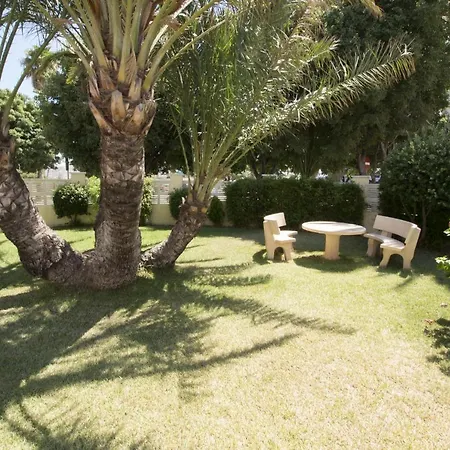 Edificio La Reina Apartment