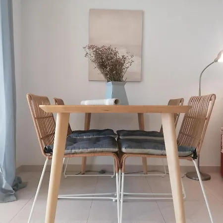 Апартаменты Edificio La Reina *