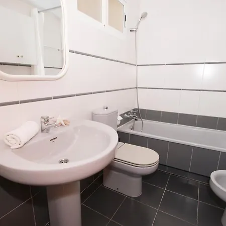 Апартаменты Edificio La Reina *