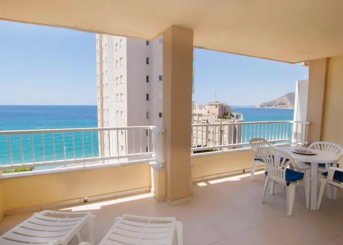 Edificio La Reina * Кальпе