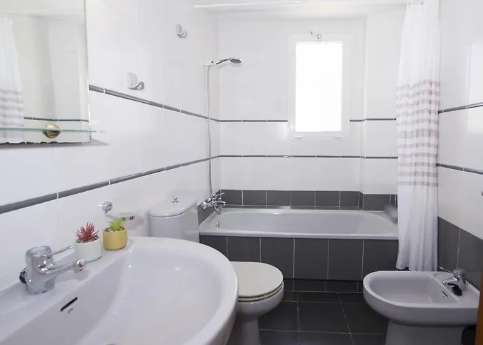 Апартаменты Edificio La Reina *